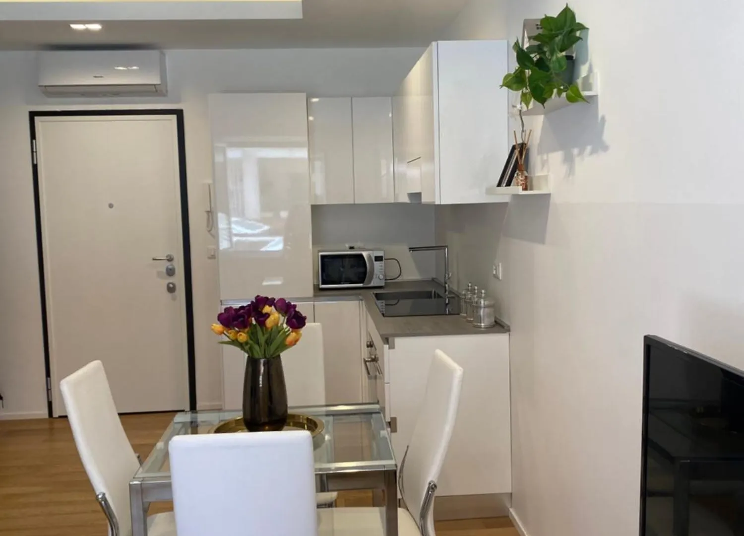 Gramsci 2 - Cozy Apartment Near Sempione Park! Milan 0*,  Italy